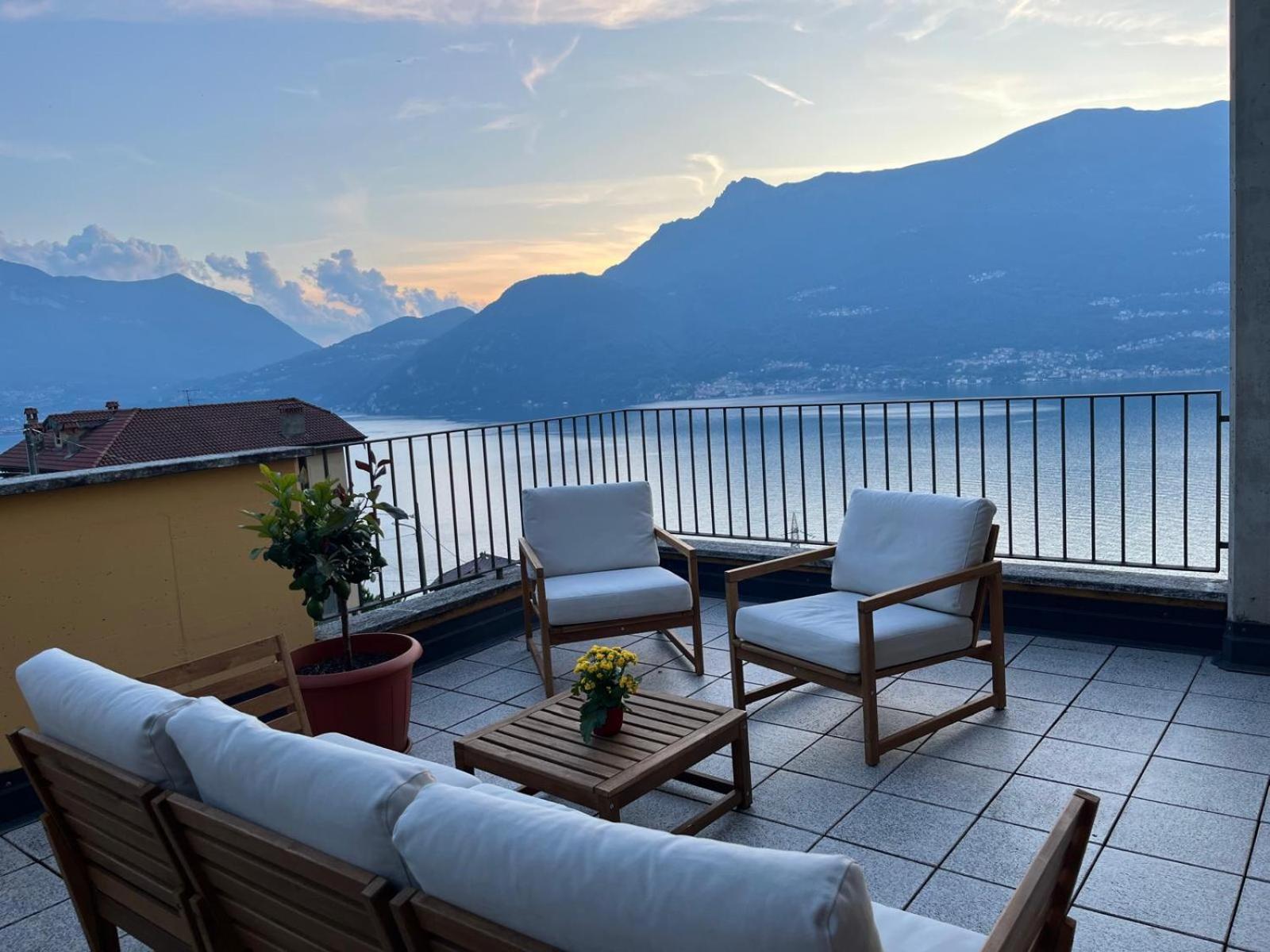 Stunning Apartment- Terrace And Swimming Pool Bellano Eksteriør billede