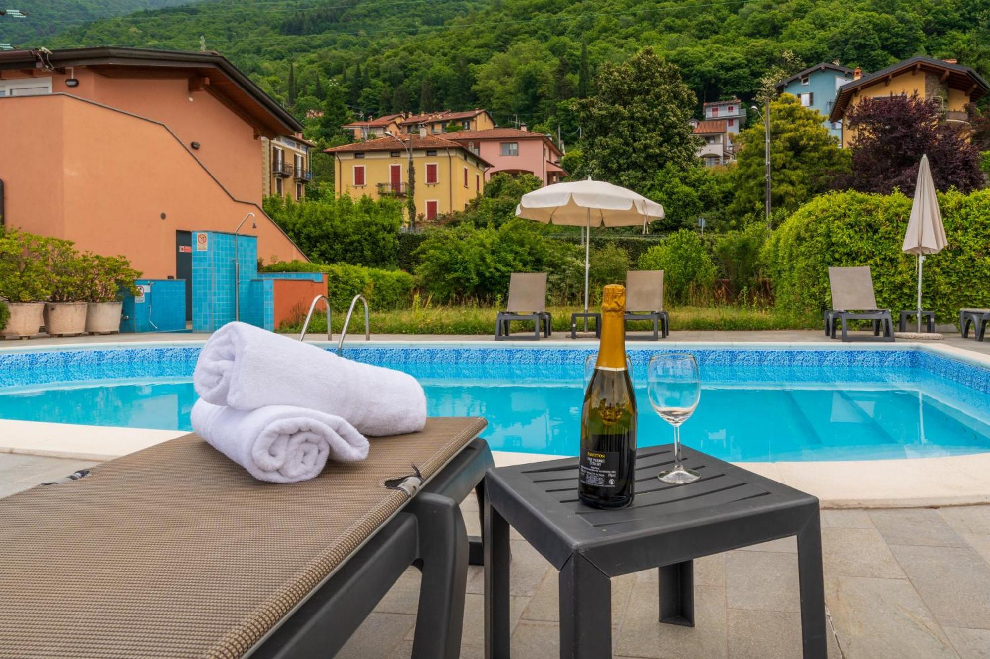 Stunning Apartment- Terrace And Swimming Pool Bellano Eksteriør billede